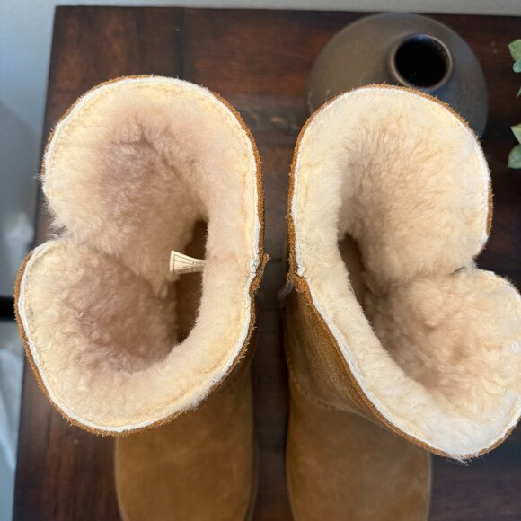 Short Ugg Boots size 8 - Picture 5 of 8